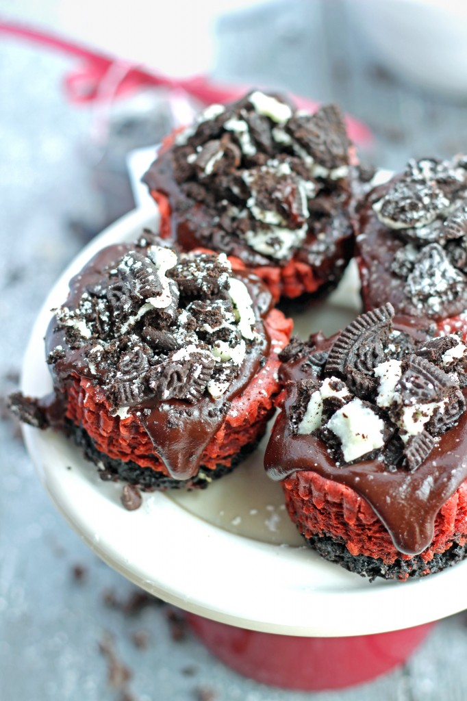 Mini Red Velvet Cheesecakes With Chocolate Ganache And Oreo Topping