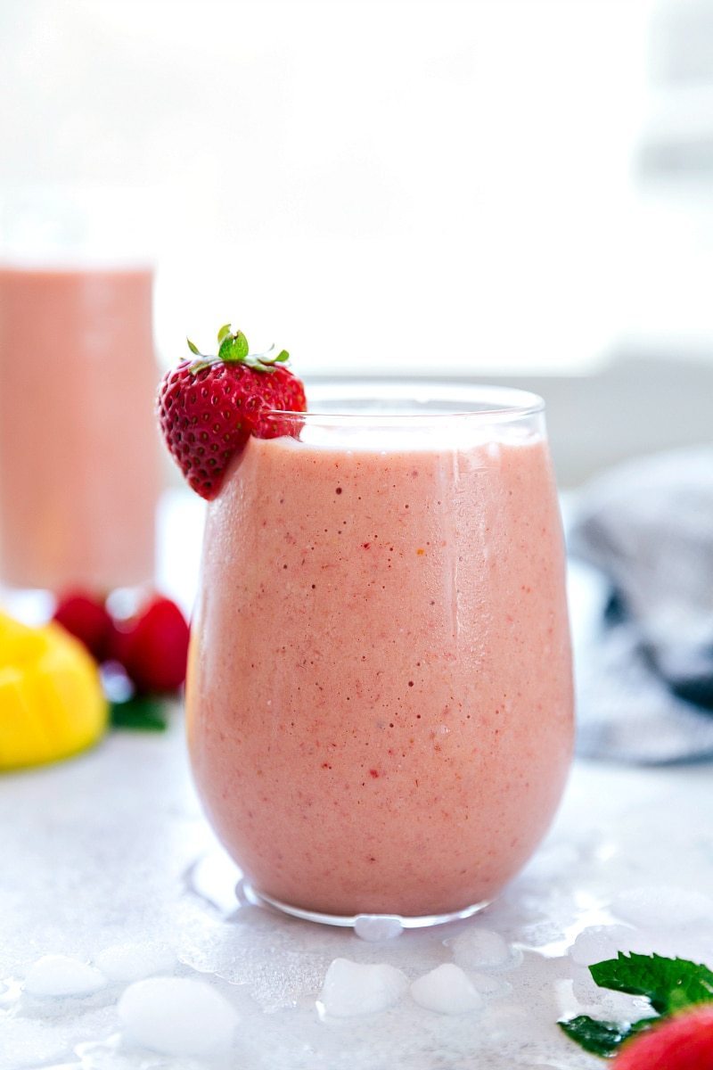 Strawberry Mango Oatmeal Smoothie Chelseas Messy Apron