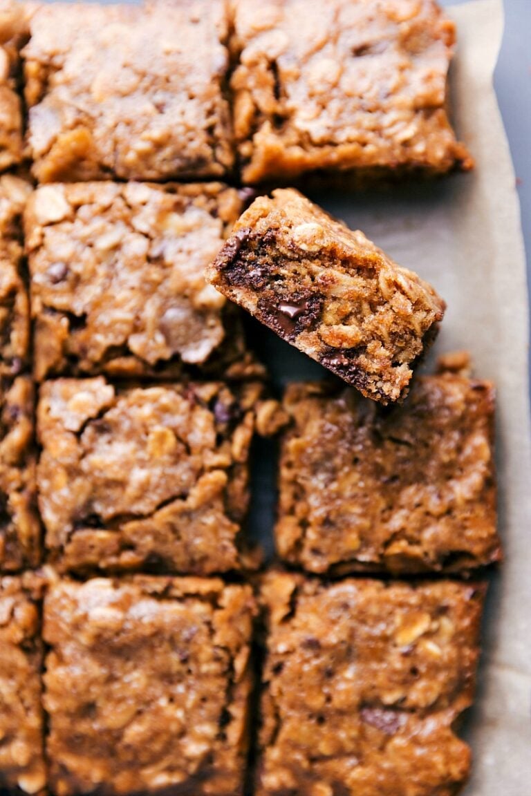 Soft-baked Oatmeal Breakfast Bars - Chelsea's Messy Apron