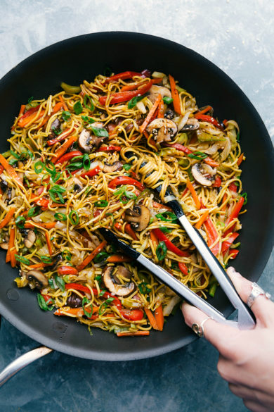 Vegetarian Chow Mein {BEST Sauce!} - Chelsea's Messy Apron