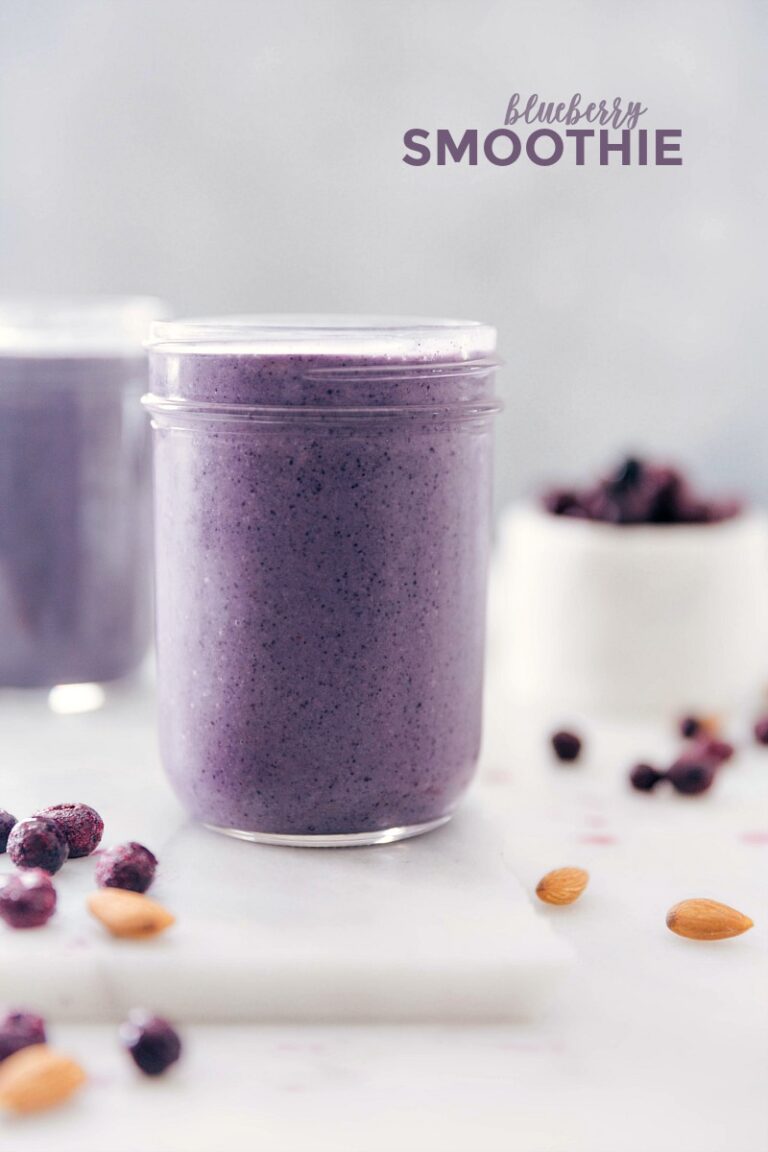 Blueberry Smoothie (Only 4 Ingredients!) - Chelsea's Messy Apron
