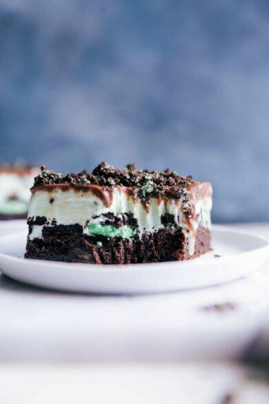 Mint Ice Cream Bars (With a BROWNIE Base!) - Chelsea's Messy Apron