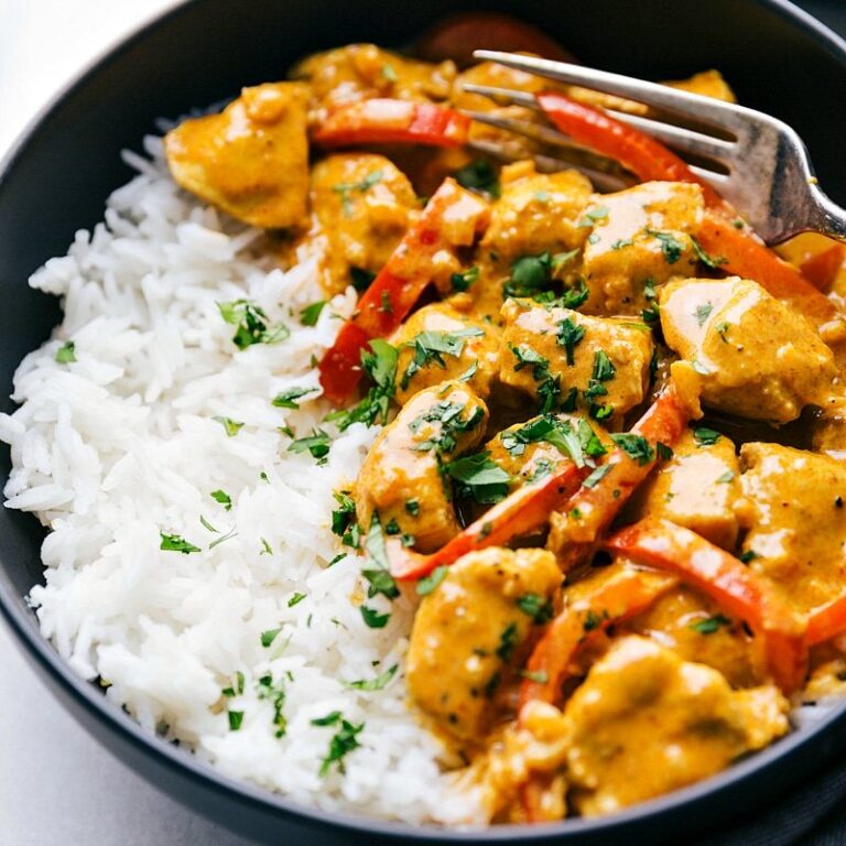 Coconut Curry Chicken {30 Minutes!} - Chelsea's Messy Apron