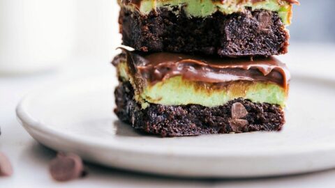 Brownie Recipe (SUPER Fudgy!) - Chelsea's Messy Apron