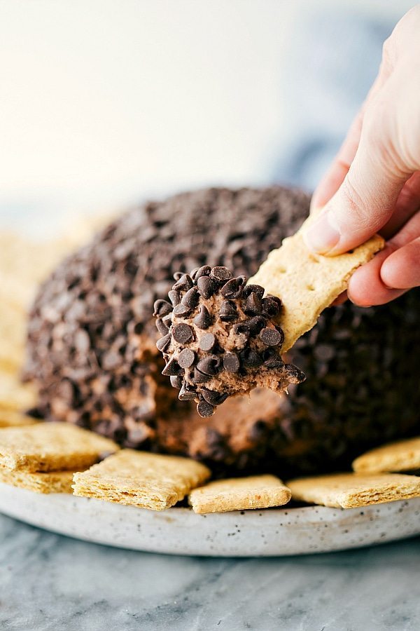 SIMPLE and delicious brownie "batter" cheesecake ball!