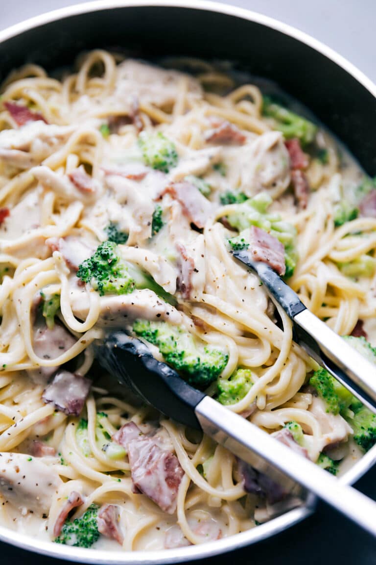 Chicken Broccoli Alfredo (Lightened Up!) - Chelsea's Messy Apron