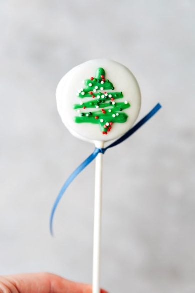 Christmas Oreo Pops #2 - Chelsea's Messy Apron