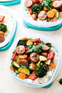 https://www.chelseasmessyapron.com/wp-content/uploads/2017/01/Deliciously-Italian-seasoned-veggies-and-sausage-all-made-in-one-pan-200x300.jpg