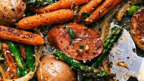 https://www.chelseasmessyapron.com/wp-content/uploads/2017/03/One-Pan-Potatoes-and-Sausage-4-480x270.jpg