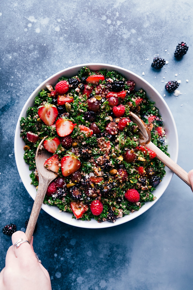 Kale and Quinoa Salad (Balsamic Dressing!) - Chelsea's Messy Apron