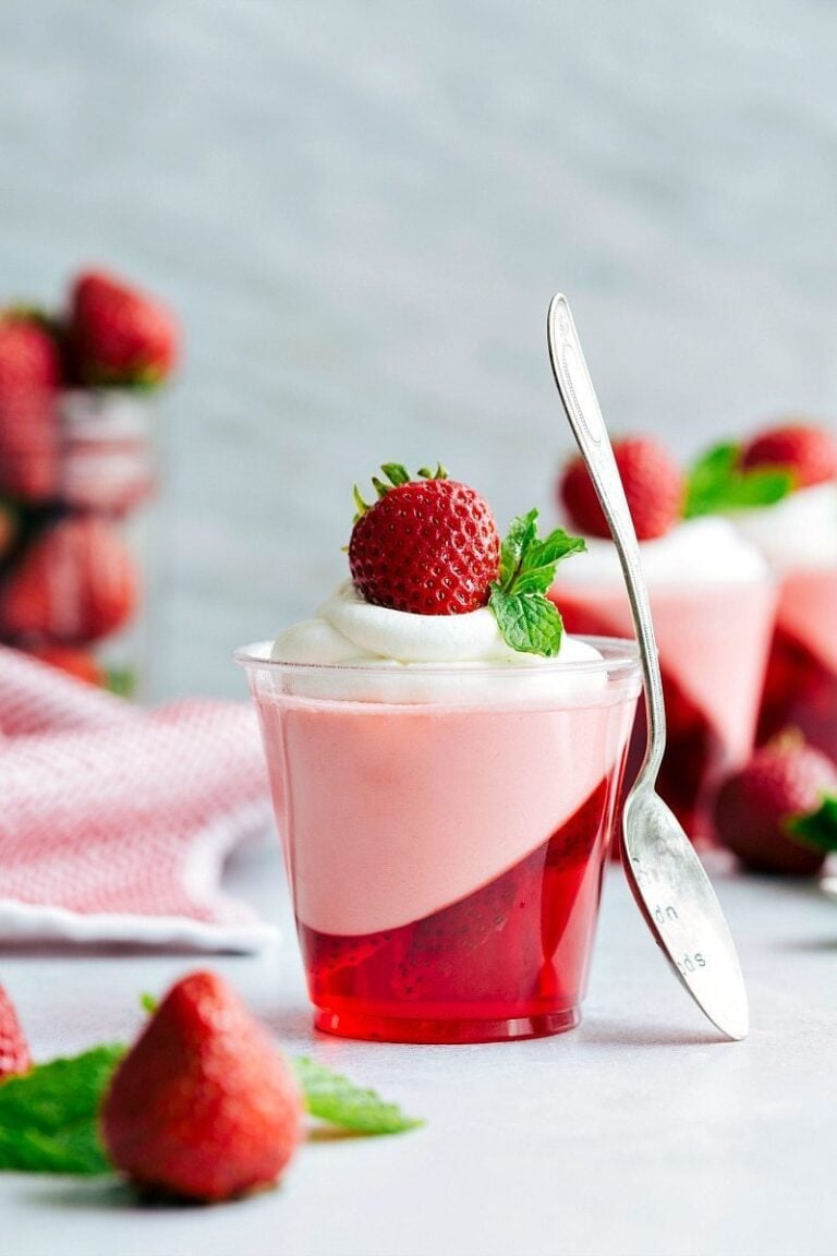 Strawberry Jell-o Parfait Cups - Chelsea's Messy Apron