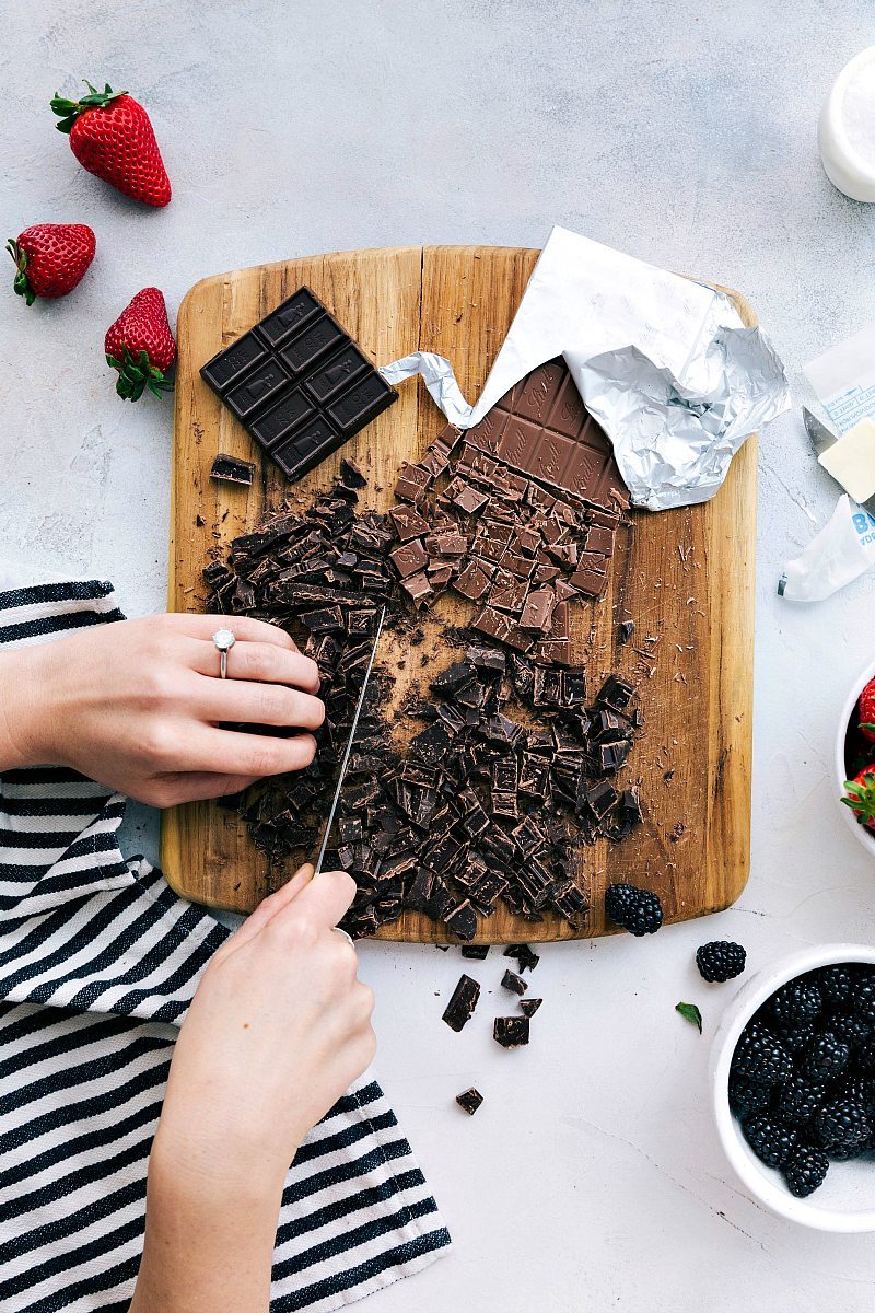Easy Chocolate Fondue {5 Ingredients} - Chelsea's Messy Apron