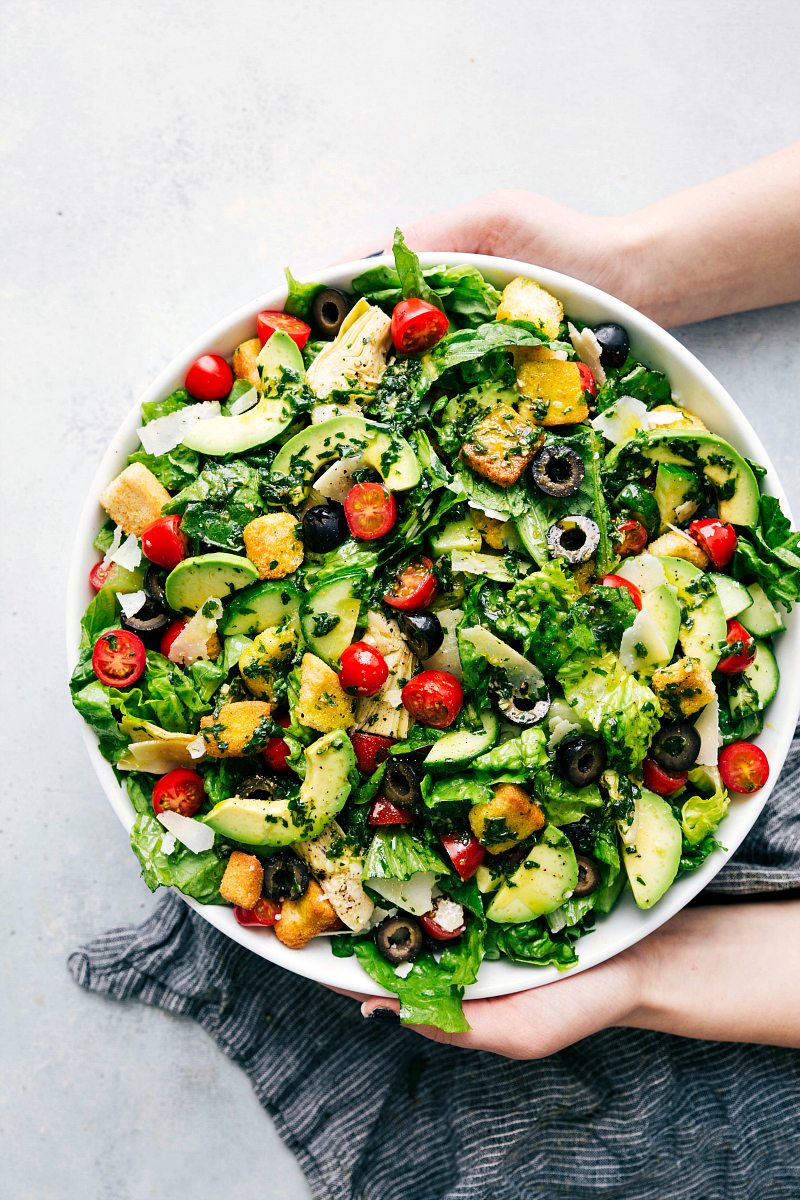 Italian Salad {Easy, Healthy, & Delicious!} | Chelsea's Messy Apron