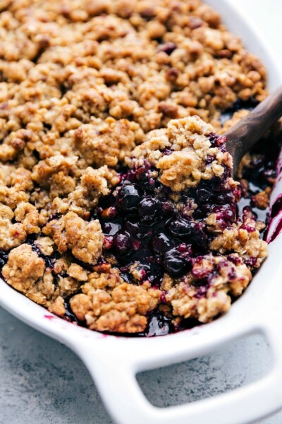 Blueberry Crisp {BEST Crisp Topping!} - Chelsea's Messy Apron