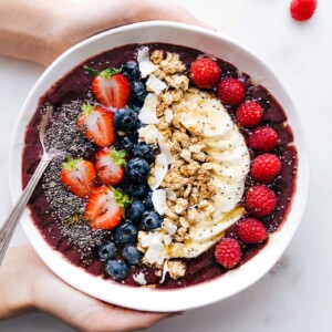 Acai Bowl Recipe in a bowl.