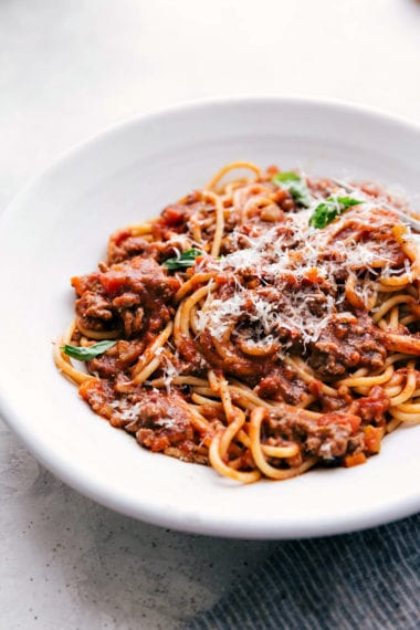 Spaghetti Bolognese {Crockpot} - Chelsea's Messy Apron