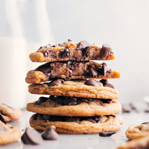 Chewy Chocolate Chip Cookies - Chelsea's Messy Apron