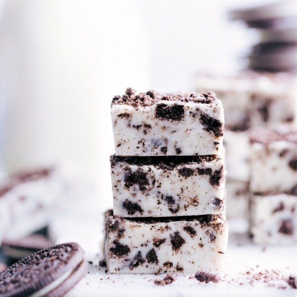 A stack of Oreo Fudge pieces.