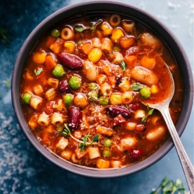 Minestrone Soup (SO much flavor!) - Chelsea's Messy Apron